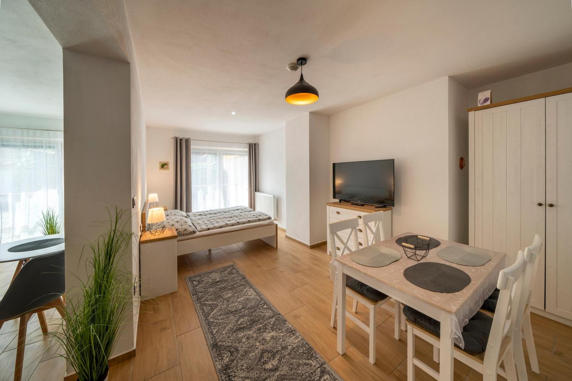 Apartmany Pod Namestim 2 Telc Exterior photo
