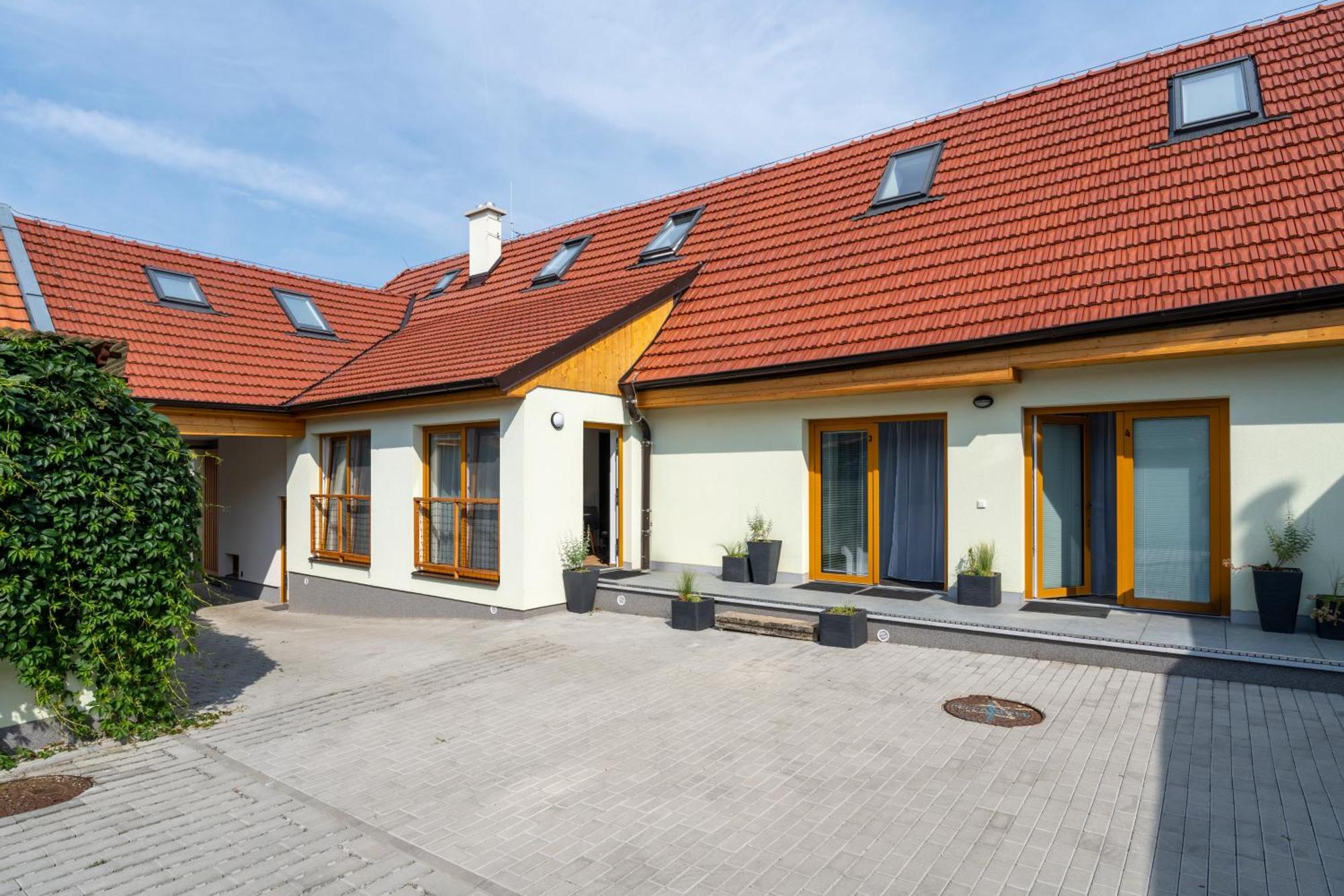 Apartmany Pod Namestim 2 Telc Exterior photo