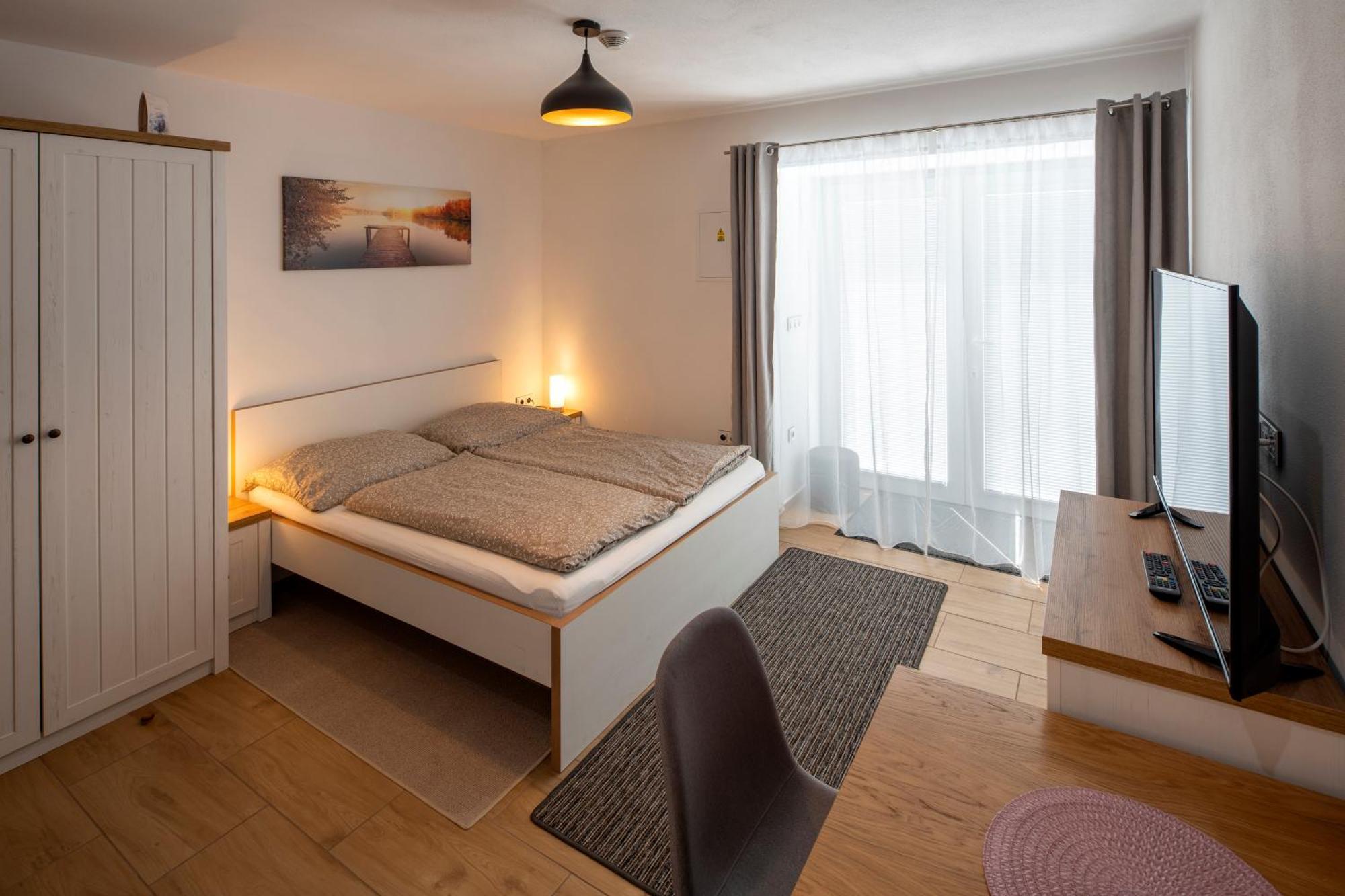 Apartmany Pod Namestim 2 Telc Exterior photo
